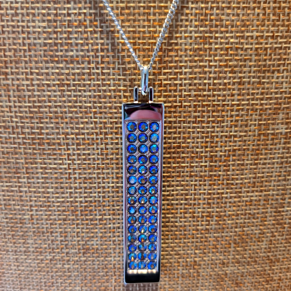 Touchstone Crystal Shimmery Pendent Necklace